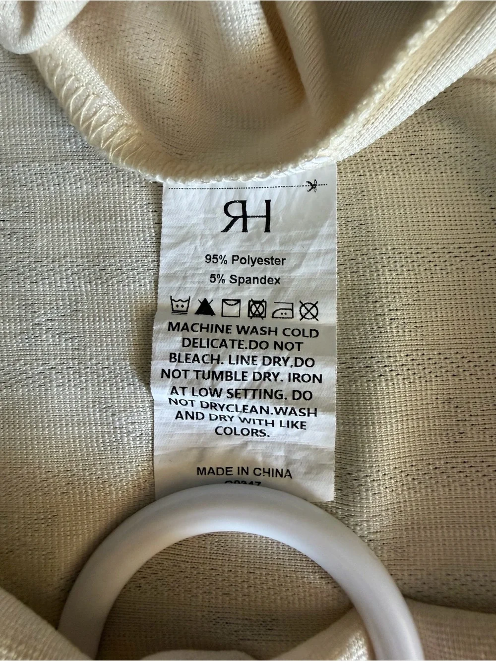 Rihoas Cream Sleeveless Boatneck Knit Tank Top, Size Medium - Picture 4 of 5